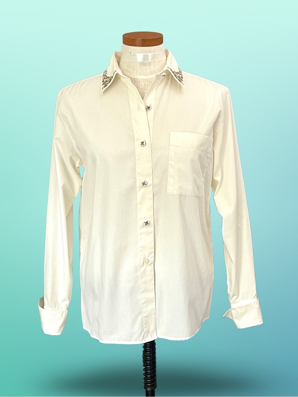 Foxcroft Cream Long Sleeve Collared Button up Blouse Sz4 Embroidery Details